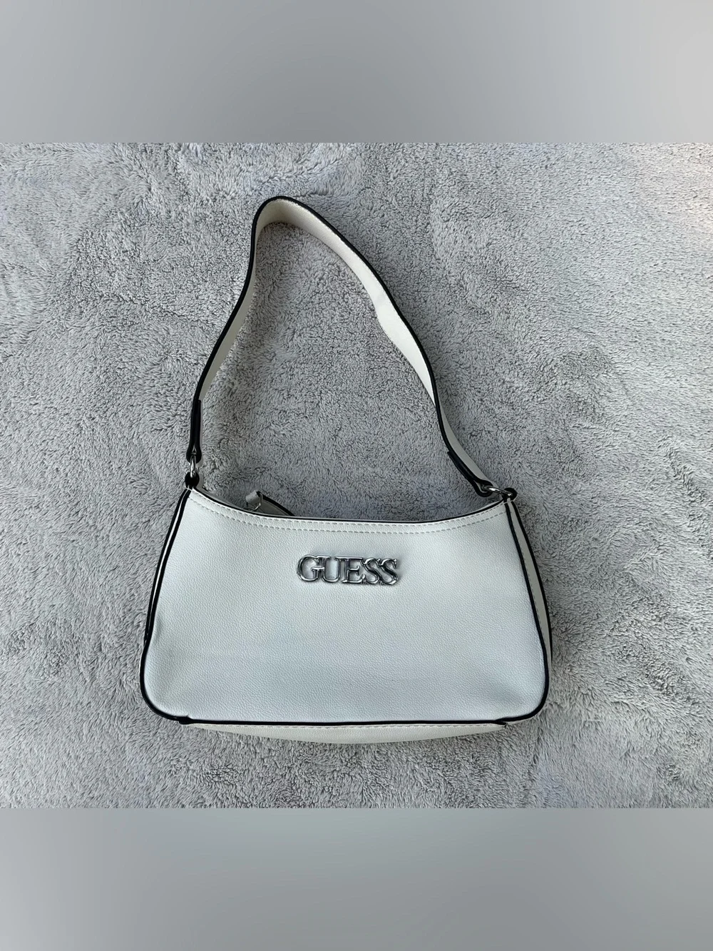 Vintage White Guess Faux Leather Small Shoulder Bag